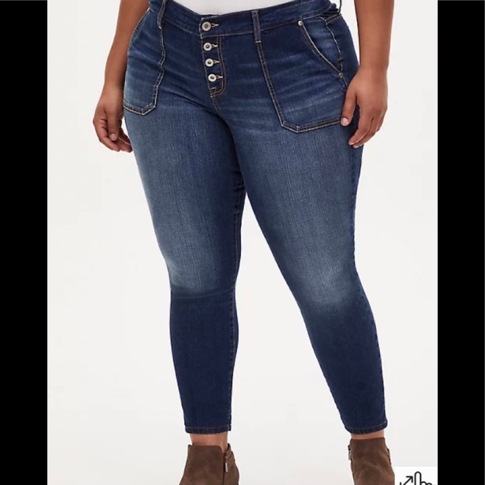 Torrid Mid Rise Skinny Vintage Stretch size 22